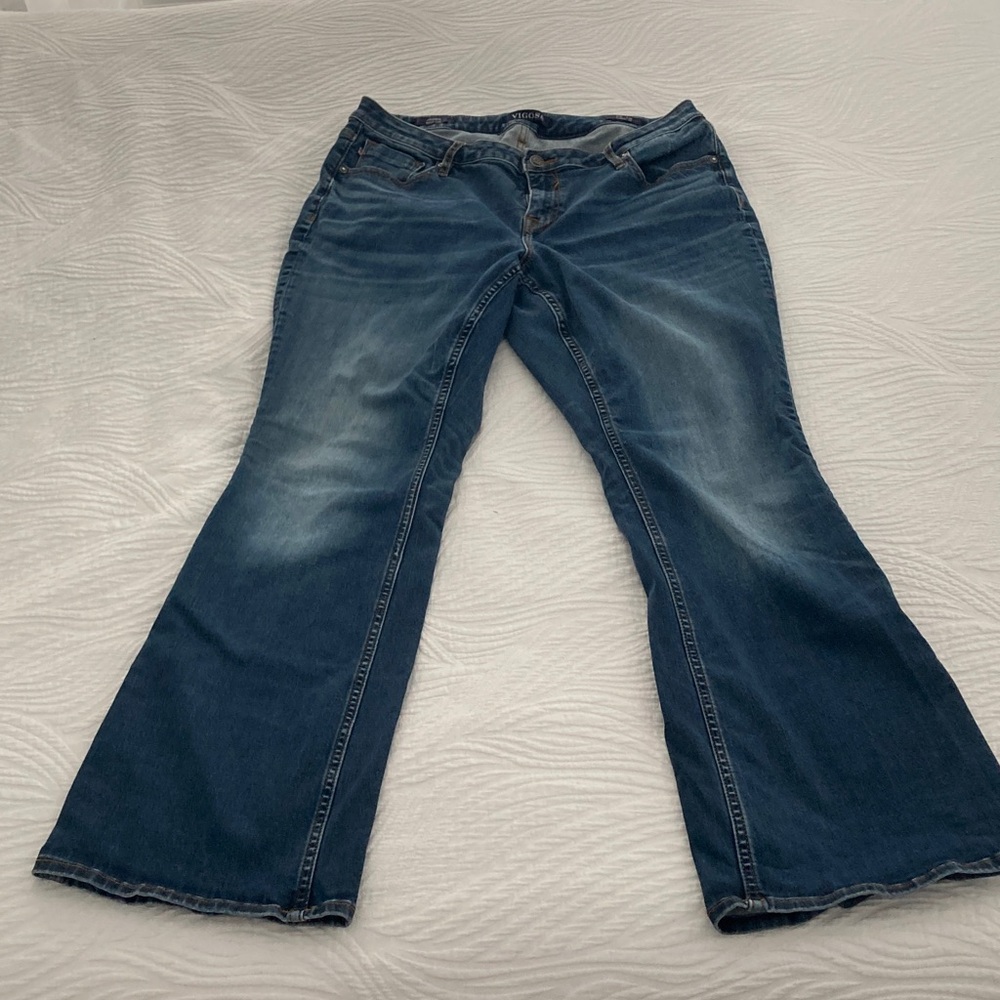 Vigoss Women's Dark Blue Jagger Boot Cut Jeans.  Sz 14 L32.  Classic fit.